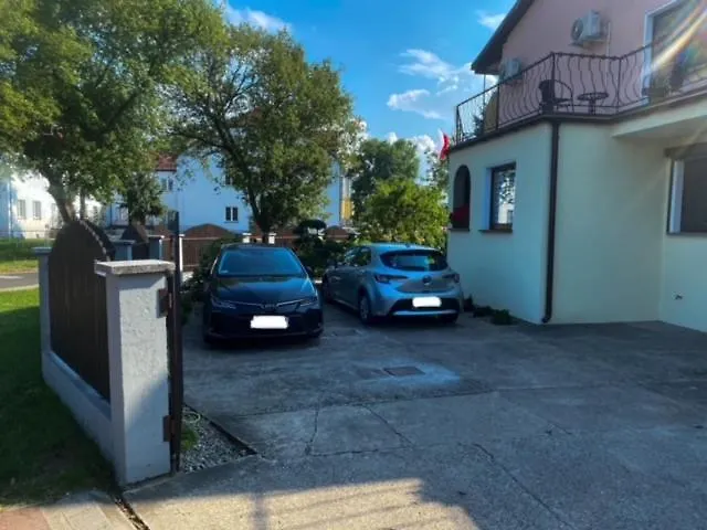 Goscinne Anna 3* 밀리치