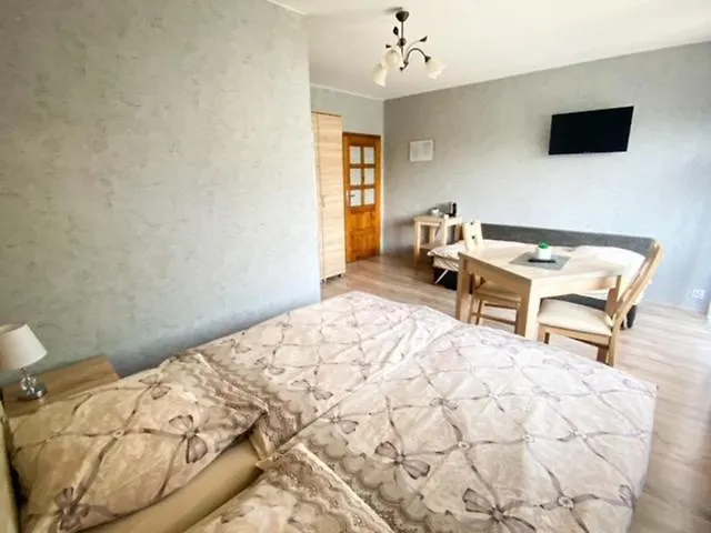 Goscinne Anna 3* 밀리치